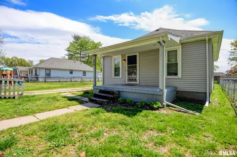 609 W Prairie St, Kincaid, IL 62540