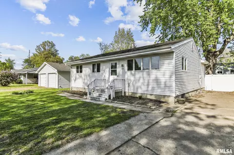 614 S St Marys Ave, Springfield, IL 62702