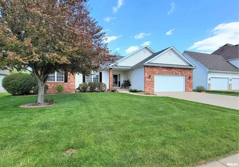 118 Winter Park Dr, Chatham, IL 62629