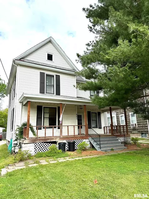 661 S Diamond St, Jacksonville, IL 62650