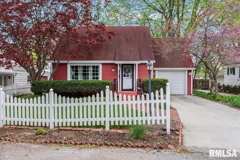 1141 S 4th Street Ct, Springfield, IL 62703