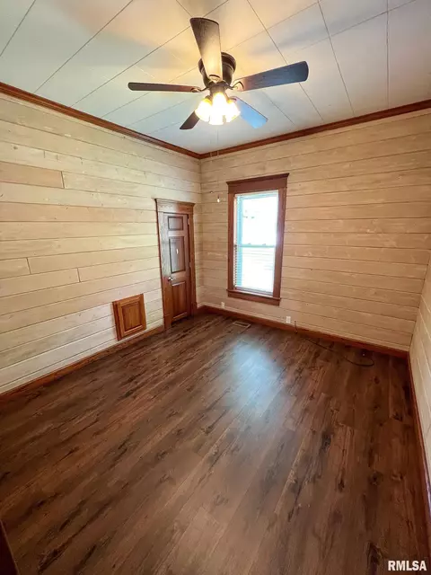 708 S Abba St, Gillespie, IL 62033 photo 24