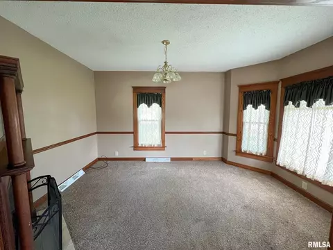 708 S Abba St, Gillespie, IL 62033 photo 16