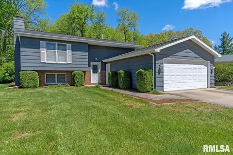 109 Buckhorn Dr, Springfield, IL 62707