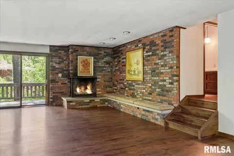 2320 E Lake Shore Dr, Springfield, IL 62712 photo 9