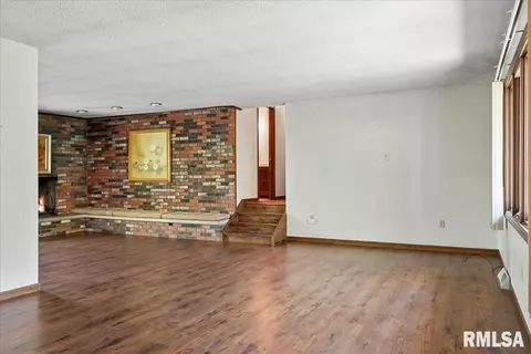 2320 E Lake Shore Dr, Springfield, IL 62712 photo 8