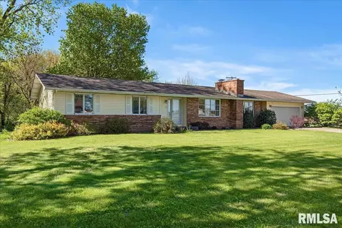 2 Settlers Ln, Springfield, IL 62707