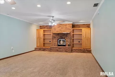 1630 Fairmont Dr, Springfield, IL 62702 photo 13