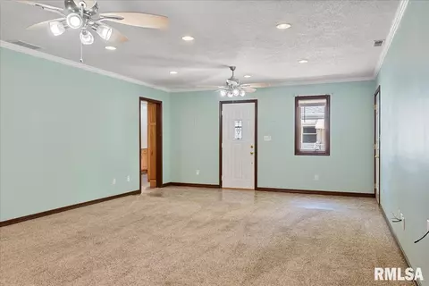 1630 Fairmont Dr, Springfield, IL 62702 photo 16