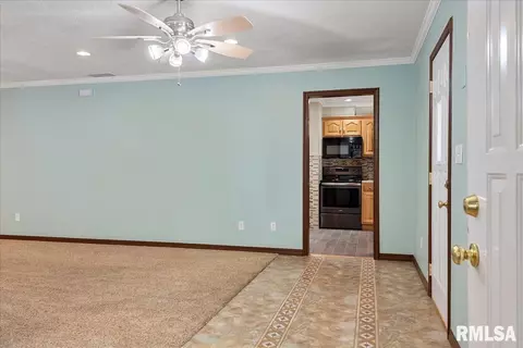 1630 Fairmont Dr, Springfield, IL 62702 photo 15