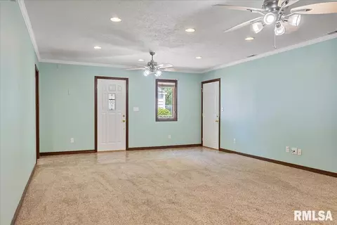 1630 Fairmont Dr, Springfield, IL 62702 photo 17