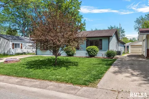1630 Fairmont Dr, Springfield, IL 62702 photo 3