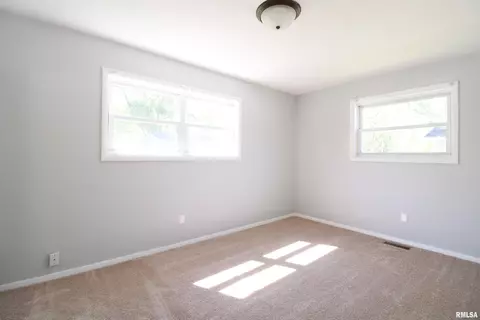 912 S 24th St, Springfield, IL 62703 photo 5
