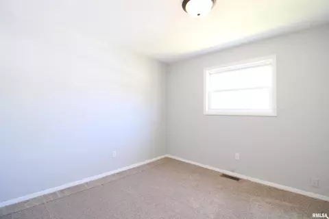 912 S 24th St, Springfield, IL 62703 photo 7