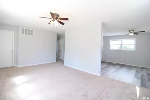 912 S 24th St, Springfield, IL 62703 photo 2