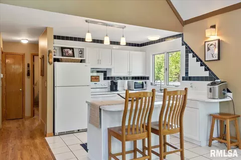 242 Stephenson Ln, Springfield, IL 62707 photo 18
