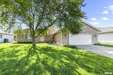 2905 Rainier Dr, Springfield, IL 62704