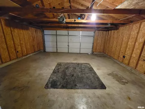243 E Adams St, Greenview, IL 62642 photo 27