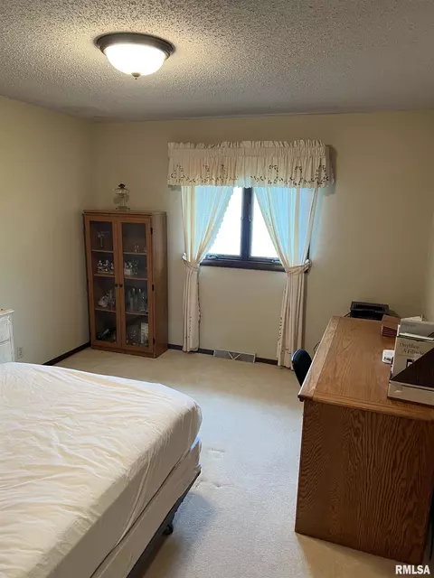 3804 Thrush Ln, Springfield, IL 62707 photo 14