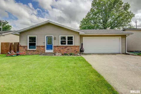 128 Hawkeye Way, Springfield, IL 62707