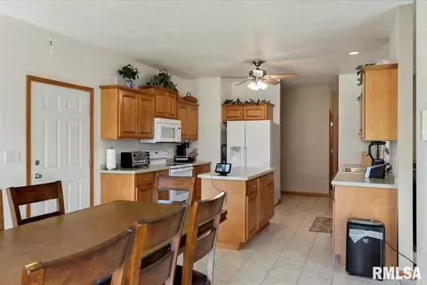 239 Maggie Dr, Springfield, IL 62707 photo 18