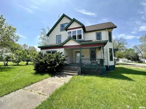 202 E Liberty St, Virginia, IL 62691