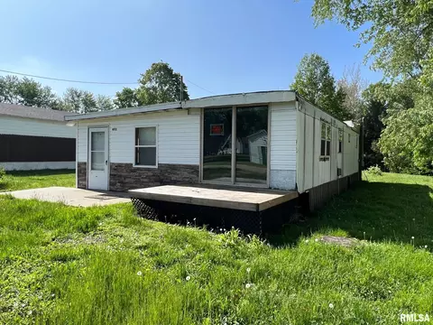 402 E Preston St, Atlanta, IL 61723