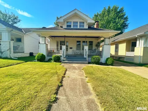 2114 Hampshire St, Quincy, IL 62301