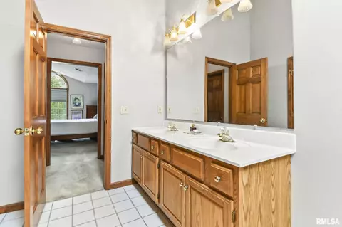 501 N Durkin Dr, Springfield, IL 62702 photo 24