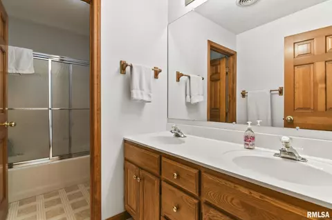 501 N Durkin Dr, Springfield, IL 62702 photo 32