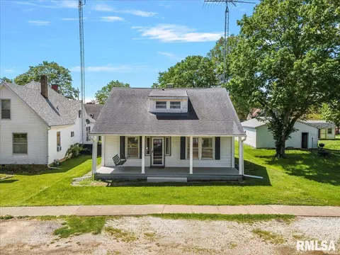 106 E Washington St, Arenzville, IL 62611
