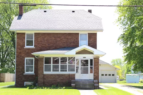 1124 W Main St, Galesburg, IL 61401