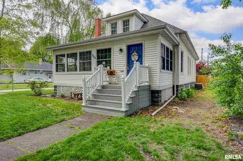 829 W Vine St, Taylorville, IL 62568