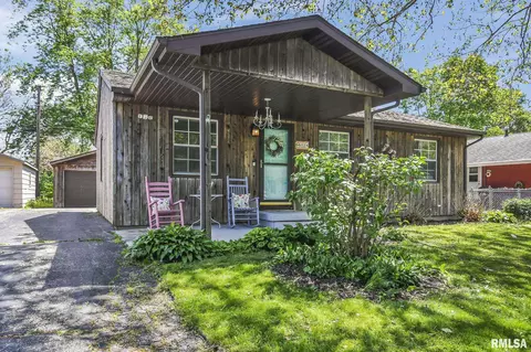 324 Parkview Dr, Rochester, IL 62563