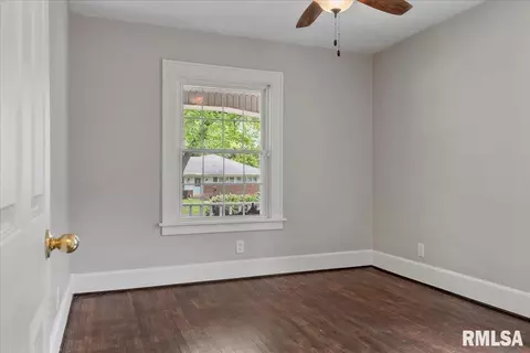 1821 S Douglas St, Springfield, IL 62704 photo 9