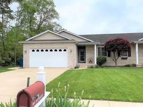 80 Sunkist Dr, Sherman, IL 62684