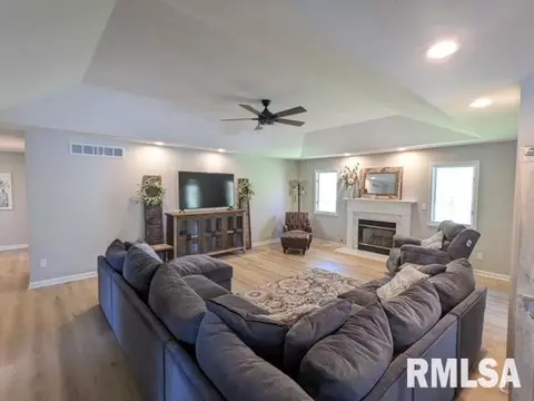 2213 Checkerberry Ln, Springfield, IL 62711 photo 4