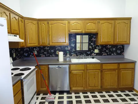 2118 Checkerberry Ln, Springfield, IL 62711 photo 6