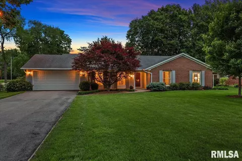 640 S Koke Mill Rd, Springfield, IL 62711