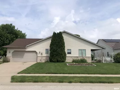 3700 Satinwood Dr, Springfield, IL 62712