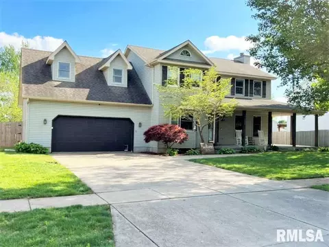 512 Augusta Dr, Chatham, IL 62629