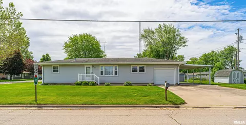 803 21st St, Lincoln, IL 62656