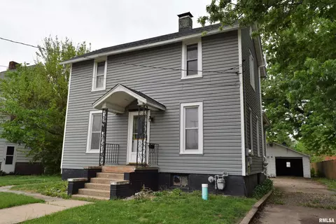 770 Pine St, Galesburg, IL 61401