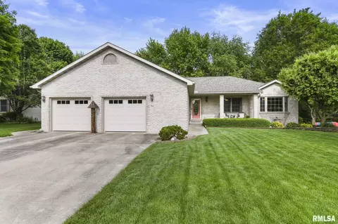 762 Cherokee Dr, Springfield, IL 62711
