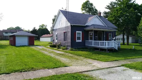 525 N Dye St, Virden, IL 62690