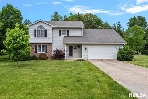 118 Rebecca Dr, Jacksonville, IL 62650