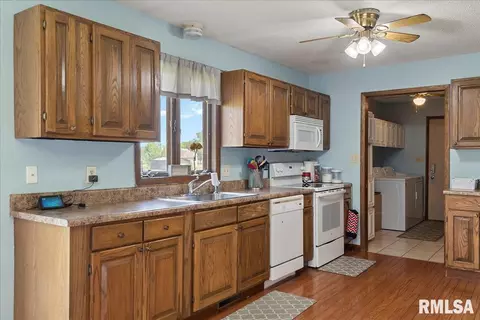 384 S Bradfordton Rd, Springfield, IL 62711 photo 11