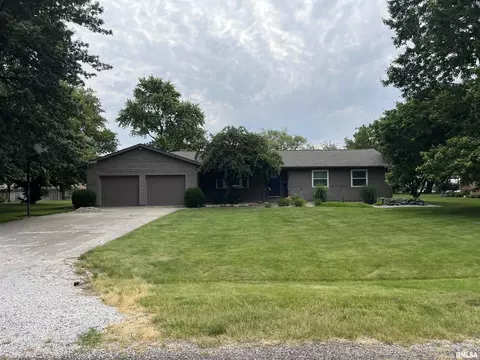 306 Melody Ln, Virden, IL 62690