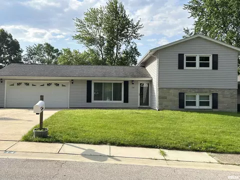 14 Pinto Dr, Springfield, IL 62702