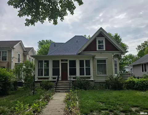 216 N Caldwell St, Jacksonville, IL 62650